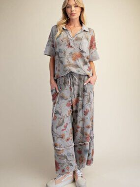 EASEL FLORAL PRINT WASHED WAFFLE PANTS AND TOP 60%COTTON 40%POLYESTER